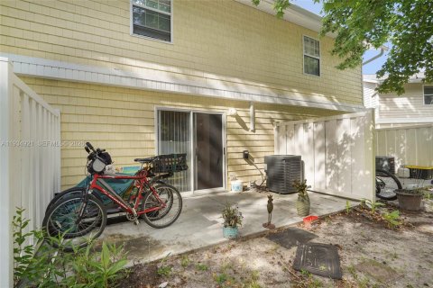 Commercial property in Saint Augustine, Florida № 2035752 - photo 8