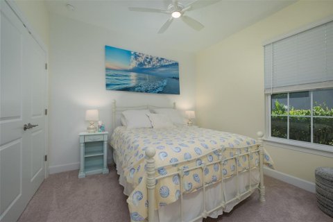 House in Sarasota, Florida 3 bedrooms, 178.19 sq.m. № 2234447 - photo 24