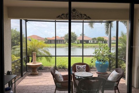 House in Sarasota, Florida 3 bedrooms, 178.19 sq.m. № 2234447 - photo 5