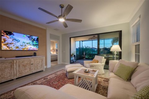 House in Sarasota, Florida 3 bedrooms, 178.19 sq.m. № 2234447 - photo 8