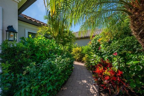 House in Sarasota, Florida 3 bedrooms, 178.19 sq.m. № 2234447 - photo 6