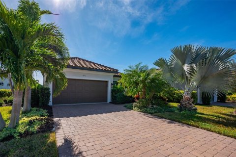 House in Sarasota, Florida 3 bedrooms, 178.19 sq.m. № 2234447 - photo 3