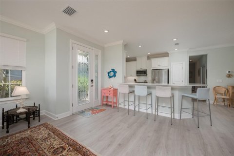 House in Sarasota, Florida 3 bedrooms, 178.19 sq.m. № 2234447 - photo 12