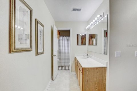House in Riverview, Florida 4 bedrooms, 205.13 sq.m. № 1789369 - photo 14