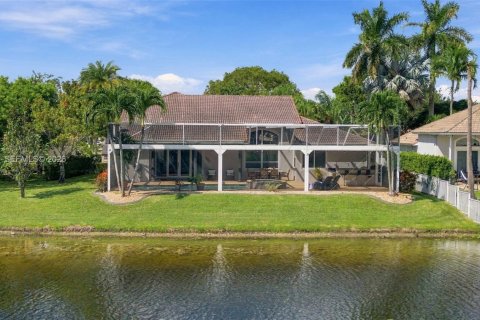 Casa en venta en Pembroke Pines, Florida, 5 dormitorios, 310.76 m2 № 2409290 - foto 8
