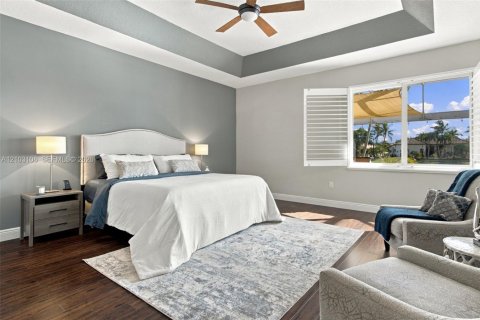 Casa en venta en Pembroke Pines, Florida, 5 dormitorios, 310.76 m2 № 2409290 - foto 19