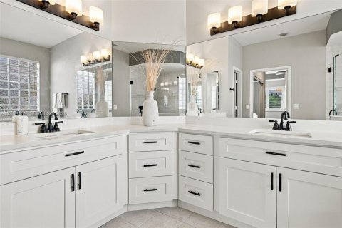 Casa en venta en Pembroke Pines, Florida, 5 dormitorios, 310.76 m2 № 2409290 - foto 26