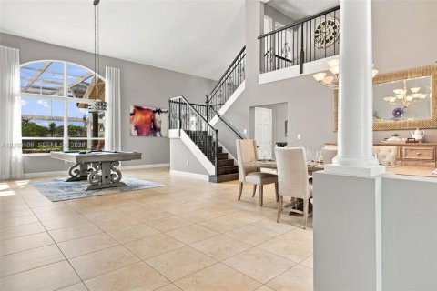 Casa en venta en Pembroke Pines, Florida, 5 dormitorios, 310.76 m2 № 2409290 - foto 18