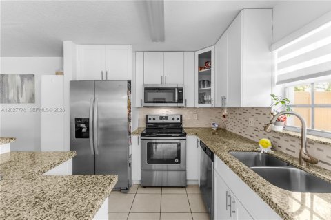 Adosado en alquiler en Miramar, Florida, 3 dormitorios, 145.86 m2 № 2077401 - foto 13