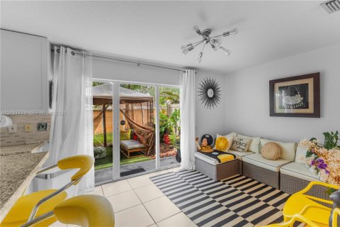 Adosado en alquiler en Miramar, Florida, 3 dormitorios, 145.86 m2 № 2077401 - foto 9