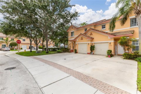 Adosado en alquiler en Miramar, Florida, 3 dormitorios, 145.86 m2 № 2077401 - foto 2