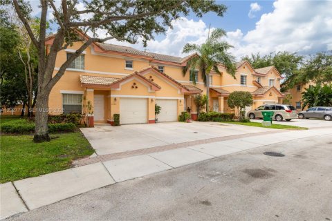 Adosado en alquiler en Miramar, Florida, 3 dormitorios, 145.86 m2 № 2077401 - foto 3