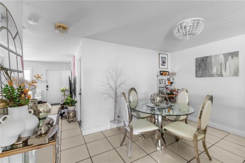 Adosado en alquiler en Miramar, Florida, 3 dormitorios, 145.86 m2 № 2077401 - foto 16