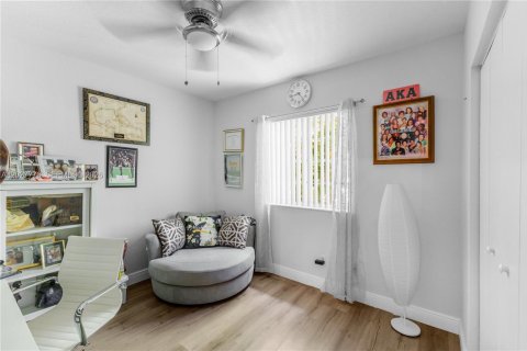 Adosado en alquiler en Miramar, Florida, 3 dormitorios, 145.86 m2 № 2077401 - foto 23