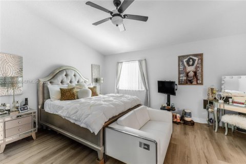 Adosado en alquiler en Miramar, Florida, 3 dormitorios, 145.86 m2 № 2077401 - foto 25