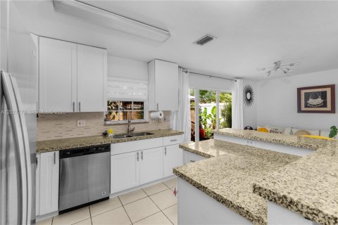 Adosado en alquiler en Miramar, Florida, 3 dormitorios, 145.86 m2 № 2077401 - foto 14