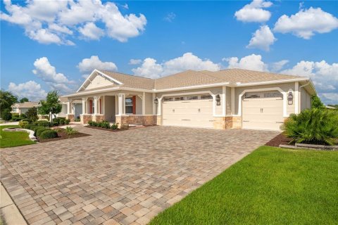 House in Ocala, Florida 3 bedrooms, 205.87 sq.m. № 1880966 - photo 2