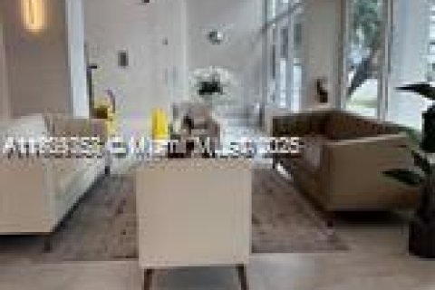 Condo in Hollywood, Florida, 1 bedroom  № 1812309 - photo 11