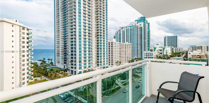 Condo in Hollywood, Florida, 1 bedroom  № 1812309