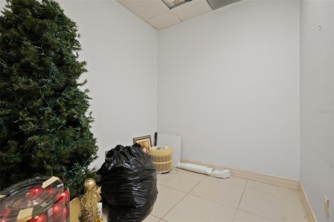 Propiedad comercial en alquiler en Palm Harbor, Florida, 276.48 m2 № 1448197 - foto 24