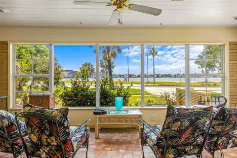 House in Tampa, Florida 3 bedrooms, 466.65 sq.m. № 1769700 - photo 25