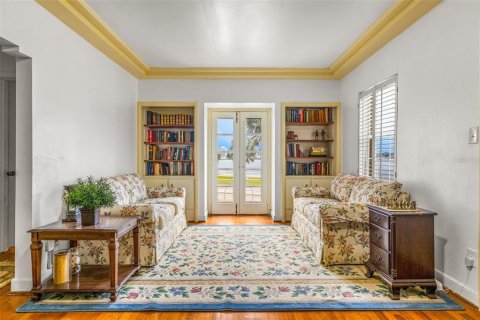 House in Tampa, Florida 3 bedrooms, 466.65 sq.m. № 1769700 - photo 30
