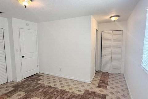Studio in Saint Petersburg, Florida № 2205545 - photo 13