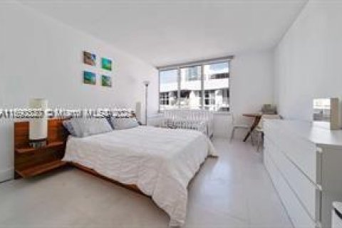 Copropriété à louer à Miami Beach, Floride: 1 chambre, 77.76 m2 № 1946882 - photo 4