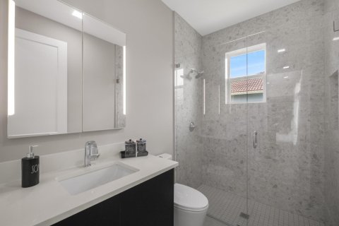 Villa ou maison à vendre à Port St. Lucie, Floride: 4 chambres, 233.56 m2 № 2082376 - photo 10