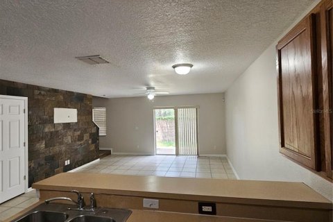 Condo in Orlando, Florida, 3 bedrooms № 2094791 - photo 4