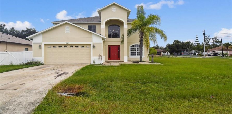 House in Kissimmee, Florida 5 bedrooms, 264.49 sq.m. № 1813623
