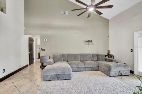 House in Orlando, Florida 3 bedrooms, 174.28 sq.m. № 1798233 - photo 9