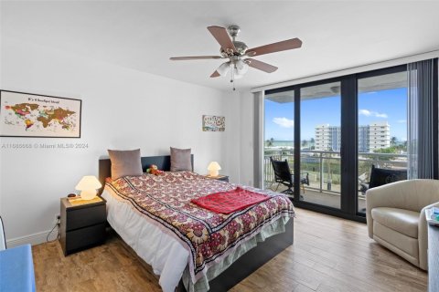 Condo in Hollywood, Florida, 2 bedrooms  № 1727223 - photo 5