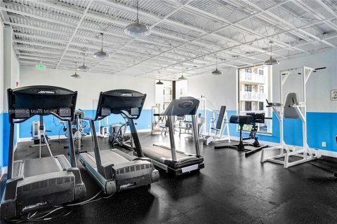 Condo in Hollywood, Florida, 2 bedrooms  № 1727223 - photo 23