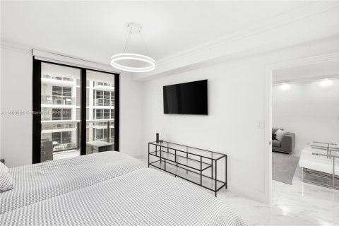 Copropriété à vendre à Surfside, Floride: 2 chambres, 140.28 m2 № 1959949 - photo 27