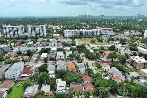 Commercial property in Miami, Florida № 1599431 - photo 7