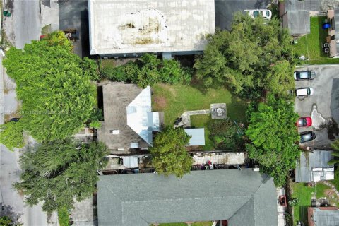 Commercial property in Miami, Florida № 1599431 - photo 23