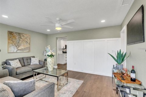House in Orlando, Florida 3 bedrooms, 87.61 sq.m. № 1886963 - photo 2