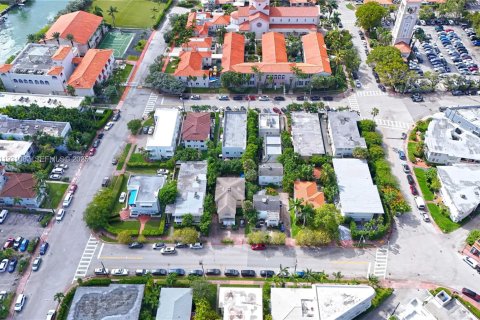 Commercial property in Miami Beach, Florida 322.74 sq.m. № 1989779 - photo 14