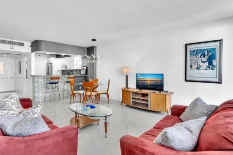 Снять в аренду кондоминиум в Майами-Бич, Флорида 1 спальня, 77.57м2, № 1974011 - фото 5