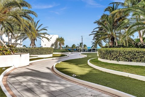 Снять в аренду кондоминиум в Майами-Бич, Флорида 1 спальня, 77.57м2, № 1974011 - фото 25