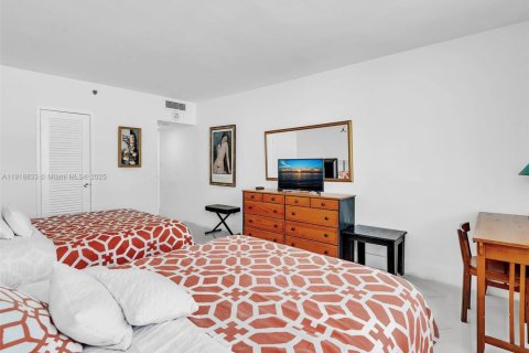 Снять в аренду кондоминиум в Майами-Бич, Флорида 1 спальня, 77.57м2, № 1974011 - фото 15