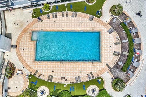 Снять в аренду кондоминиум в Майами-Бич, Флорида 1 спальня, 77.57м2, № 1974011 - фото 24