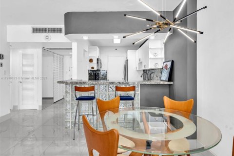 Снять в аренду кондоминиум в Майами-Бич, Флорида 1 спальня, 77.57м2, № 1974011 - фото 8
