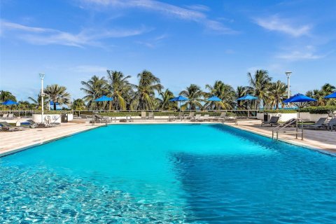 Снять в аренду кондоминиум в Майами-Бич, Флорида 1 спальня, 77.57м2, № 1974011 - фото 23