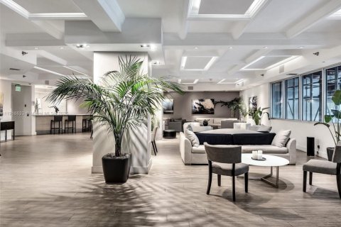 Снять в аренду кондоминиум в Майами-Бич, Флорида 1 спальня, 77.57м2, № 1974011 - фото 28