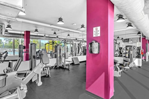 Снять в аренду кондоминиум в Майами-Бич, Флорида 1 спальня, 77.57м2, № 1974011 - фото 27