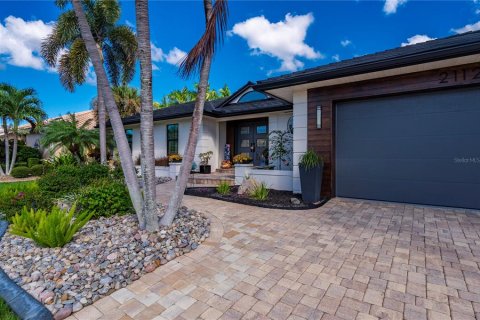 Villa ou maison à vendre à Punta Gorda, Floride: 3 chambres, 235.51 m2 № 2420089 - photo 12