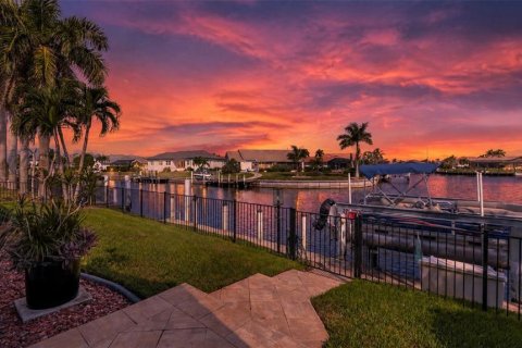 Villa ou maison à vendre à Punta Gorda, Floride: 3 chambres, 235.51 m2 № 2420089 - photo 8