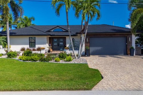 Villa ou maison à vendre à Punta Gorda, Floride: 3 chambres, 235.51 m2 № 2420089 - photo 10